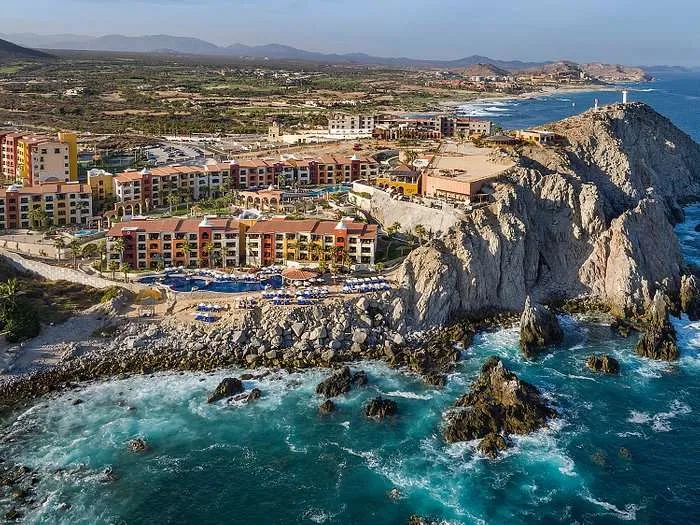 Marina-Cabo-plaza